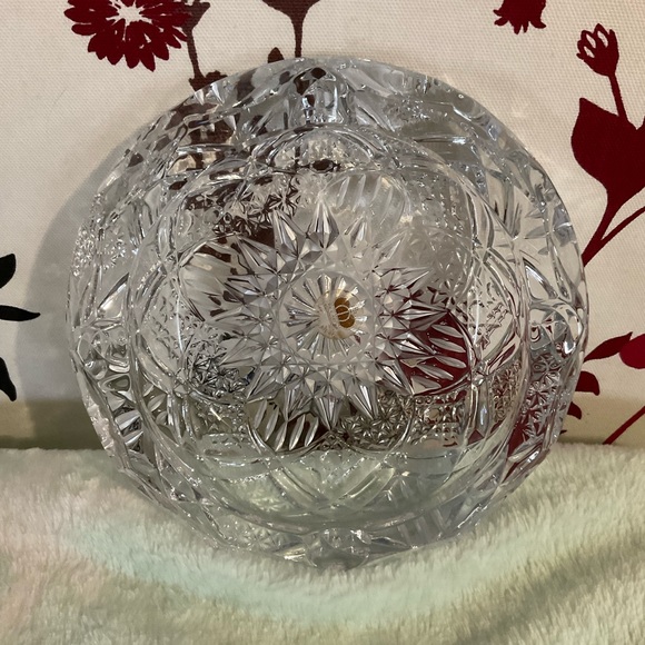 Vintage Riccardo Lead Crystal Ashtray $40 🤍 - Picture 6 of 8